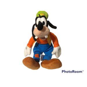 Goofy Walt Disney Store 14” Plush Stuffed Animal